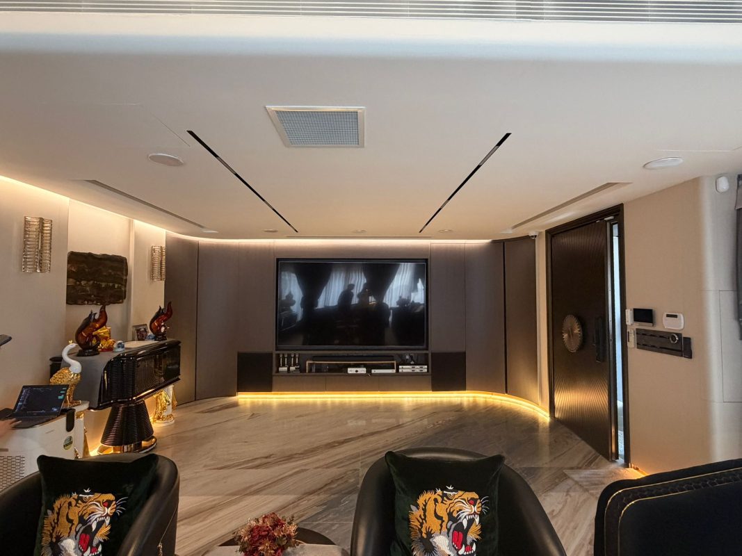 KaMoGa Karaoke/ audio system in a landed home 